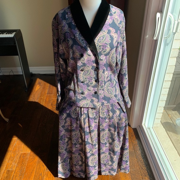 Laura Ashley Dresses & Skirts - Laura Ashley Skirt and Top Outfit With Shawl Velvet Collar Vintage